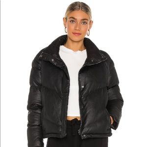 BB Dakota, answer my layer jacket.